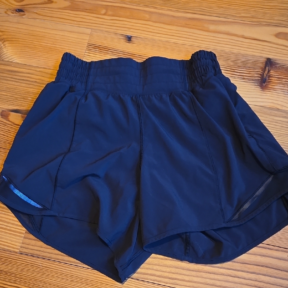 Lululemon Hotty Hot Rise 4" Lined Black Athletic Short